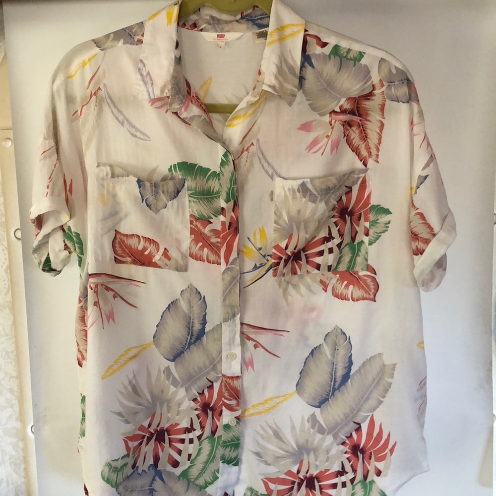 Levi’s “Summer fronds”top
